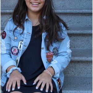 DENIM JEAN JACKET W PATCHES